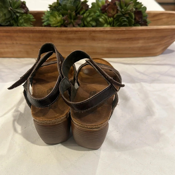 Naot Union BRONZE REPTILE ESPRESSO wedge HEEL ANKLE STRAP SANDALS Size 41 EUC‎ - Picture 4 of 7